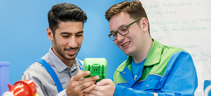Bei der Bayer AG kann Saeed A. sich seiner Vorliebe für Technik widmen